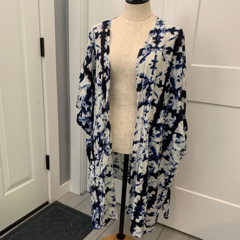 BNWT Blue Tie Dye Japna Cover-Up / Kimono